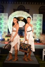 at Signature Derby draw and Reena Shah fashion show in RWITC, Mumbai on 30th Jan 2014
